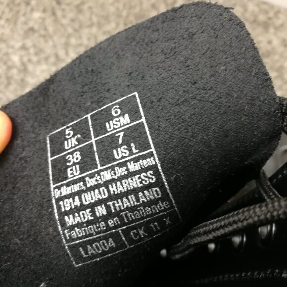 NWT Dr. Martens Women's 1914 Quad Harness Strap,  Black Paris Leather Sz 7 - Picture 7 of 8